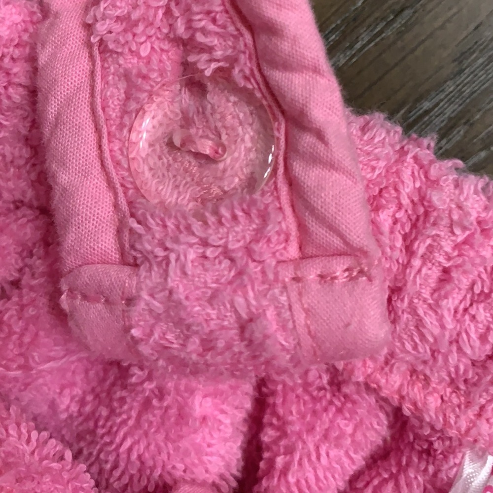 Cute Pampered Princess pink bath towel wrap/robe with shoulder straps for girls - Picture 7 of 15